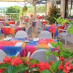 Le Centre 3*