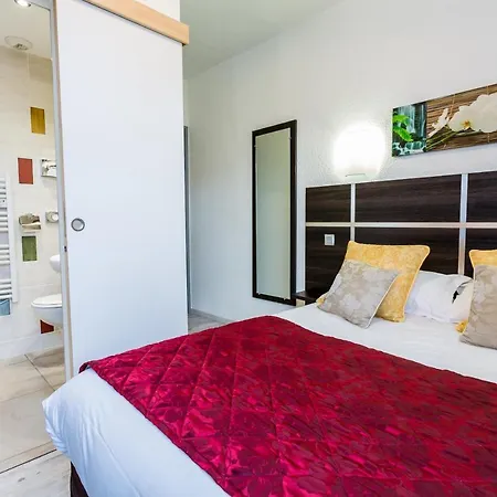 Otel Le Centre 3*