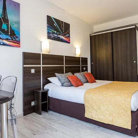 Otel Le Centre 3*