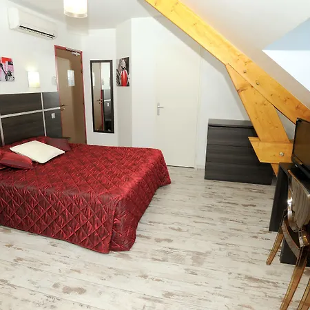 Le Centre 3*