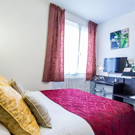 Le Centre Hotel