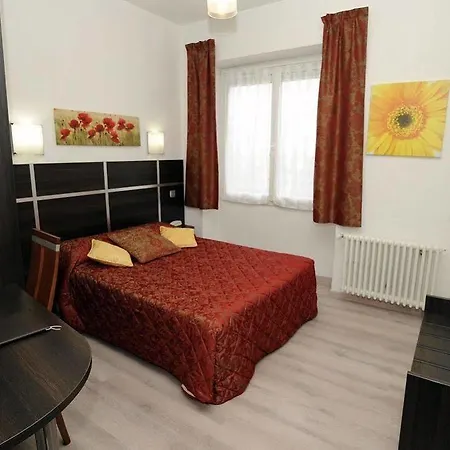 Le Centre 3*