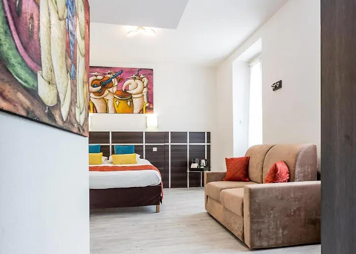 中央酒店 酒店 3*